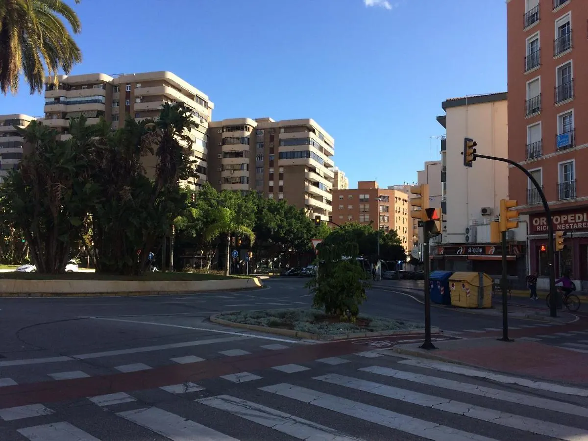 Malaga Habitacion En Apartamento Carlos Haya Apartment Homestay